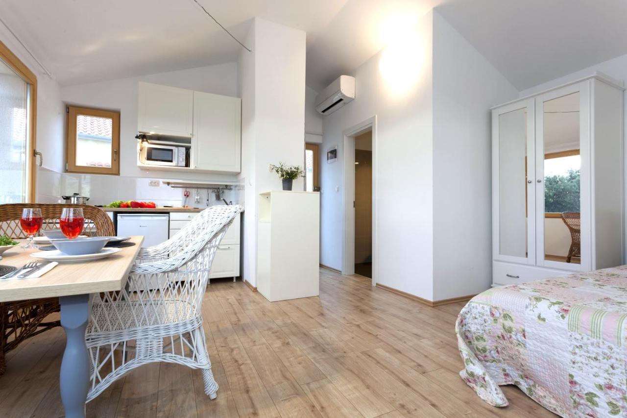Studio Sea View Borik Ровінь Екстер'єр фото